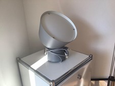 Faretto grigio IKEA PS 2017 lampade da terra in metallo disegnato da Ola Wihlborg