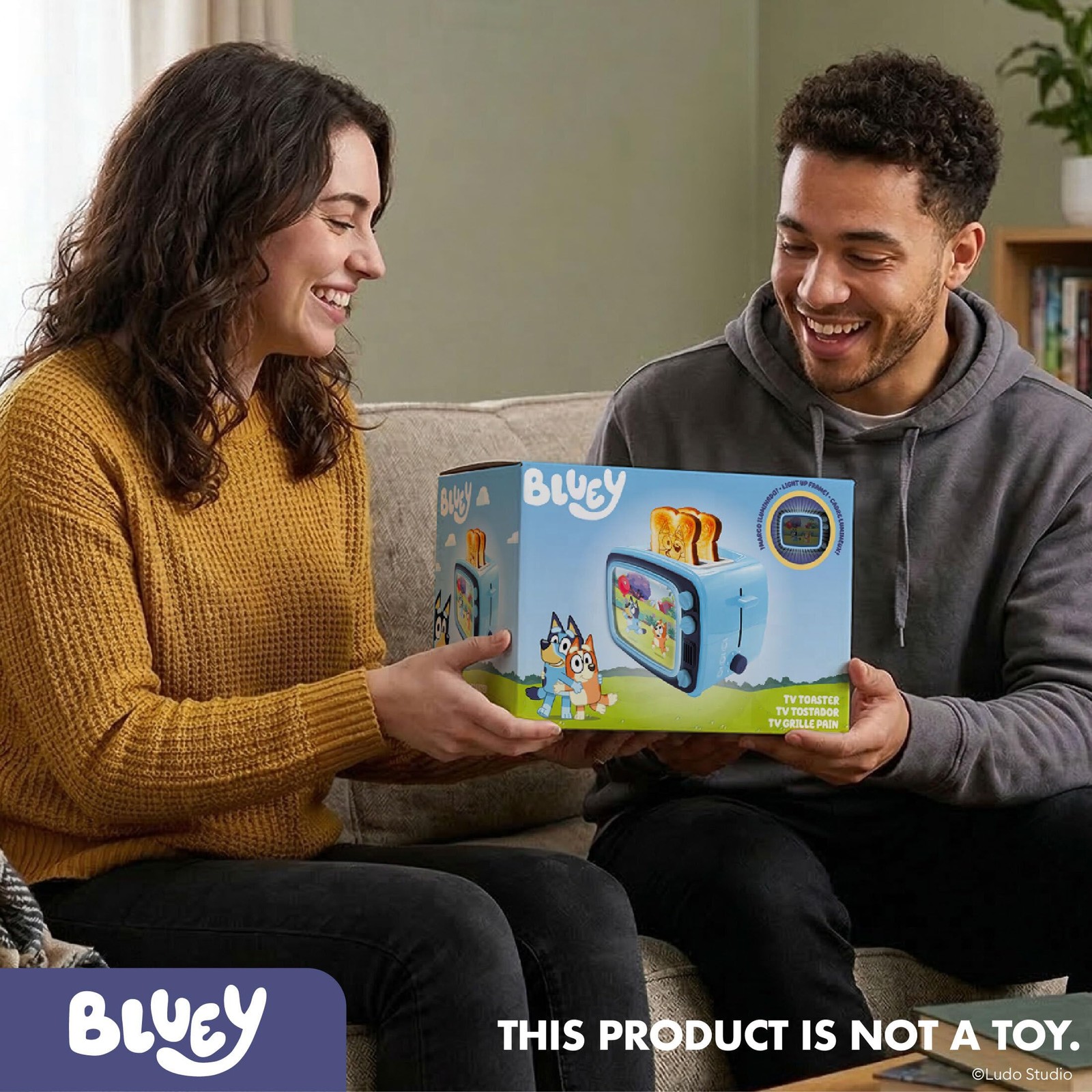 Bluey Retro TV Toaster with Light Up Frame, Two Slice Model with Bluey ...
