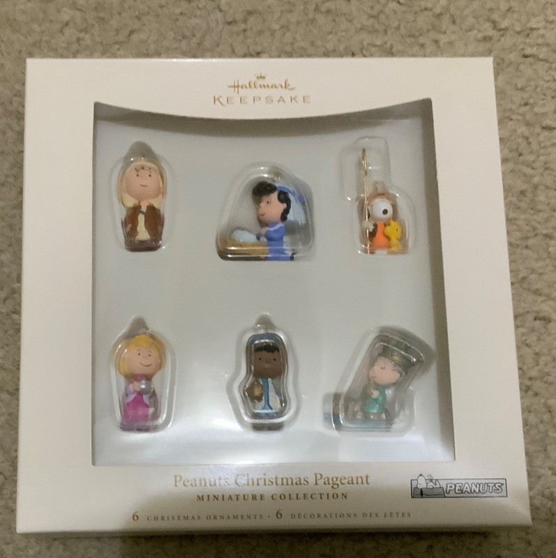 2006 Hallmark Keepsake Peanuts Christmas Pageant Miniature Ornament set