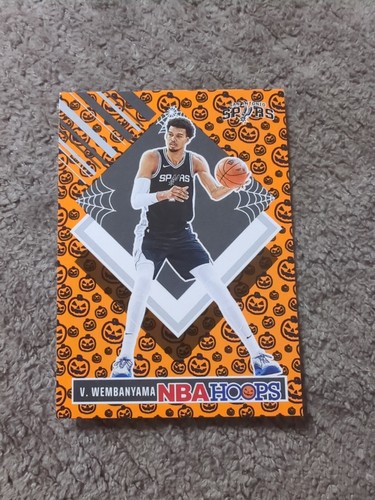 Victor Wembanyama [Orange] #285 2024 Panini Haunted Hoops card