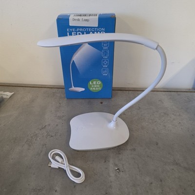 USB Plug-In Tragbare LED Schreibtischlampe - Dimmbares Augenschutz Bett - Neu - Kostenloser Versand
