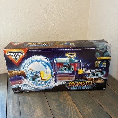 Monster Jam Megalodon Carwash Play Set 1:64 Scale Truck HOT WHEELS (ST)