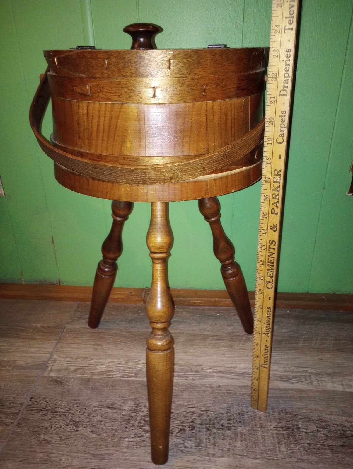 VTG ROUND WOOD RINGED BARREL 3-LEG SEWING BOX STORAGE LID W/HANDLE-SEE DETAILS 