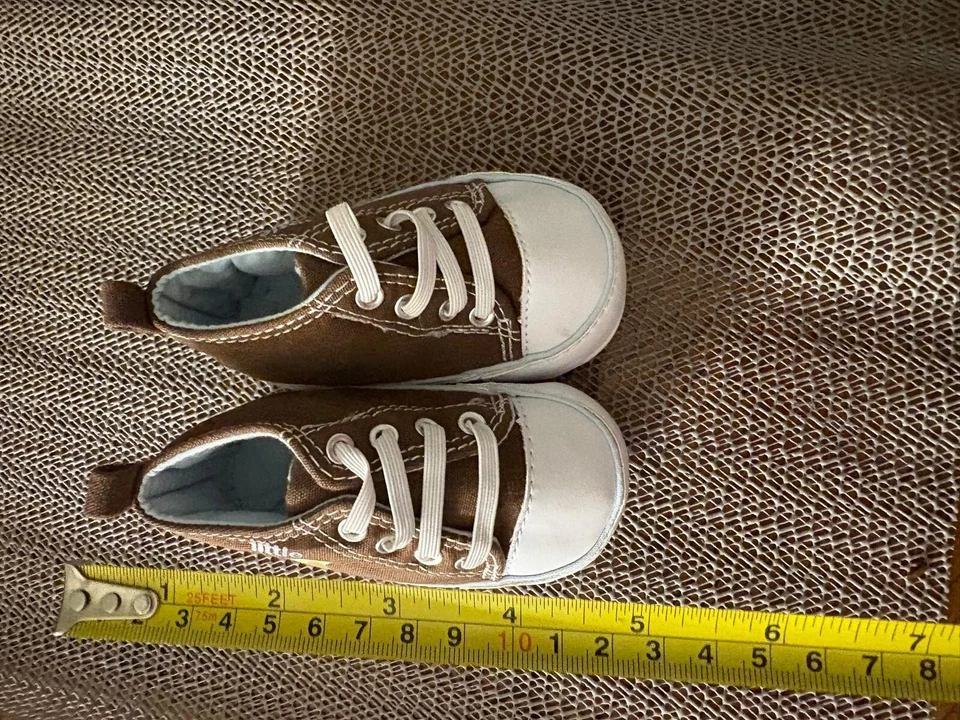 Zapatos Infantiles Marrón Lona “Little Big Man” Estampado Mono – Talla 4, Usados Foto 4 de 4