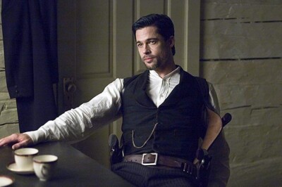 The Assassination of Jesse James 2007 Brad Pitt hot sit at table Photo - CL0574