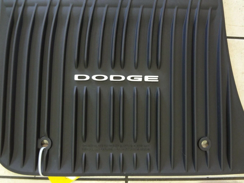 11-22 Dodge Challenger Novo All Weather Slush Tapetes Conjunto de 4 Mopar Fabricante de Equipamento Original - Imagem 3 de 3
