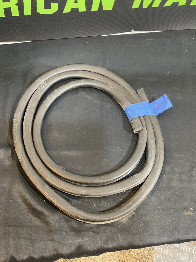 Rear Door Seal Weatherstrip on Body, Passenger Rh side 99-06 Silverado, Suburban
