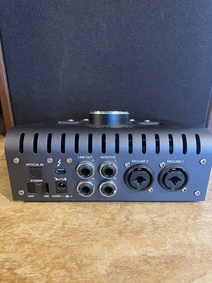 Universal Audio Apollo Twin MKII QUAD Thunderbolt Audio Interface w/Plugins - Image 2 of 4