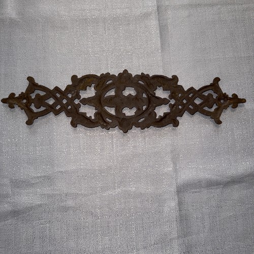 Cast Iron Ornamental Floral Wall Hanging Fleur Di Lis Design Pediment - Picture 5 of 5