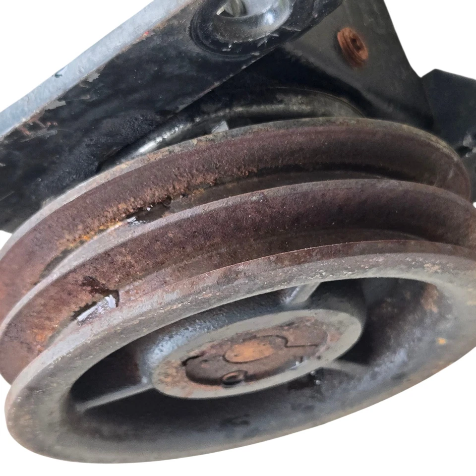 Toro 100-4140 PTO Gearbox with Pulley & Driveshaft – Groundsmaster 328 | Rexnord - Image 4 of 4