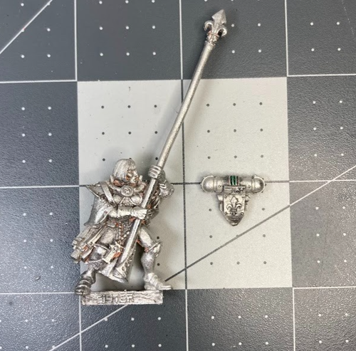 40K SISTERS OF BATTLE STANDARTTRÄGER Banner Inquisition KILL TEAM Metall VV25