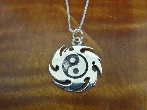Yin Yang Symbol Spinning Sawblade Sterling Silver 925 Pendant Necklace