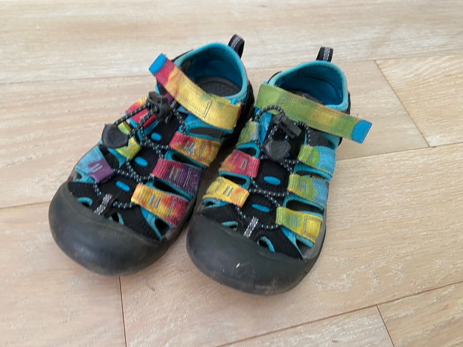 ? Keen Newport arcobaleno tie dye scarpe da trekking acqua sandali bambini taglia 1 e 2