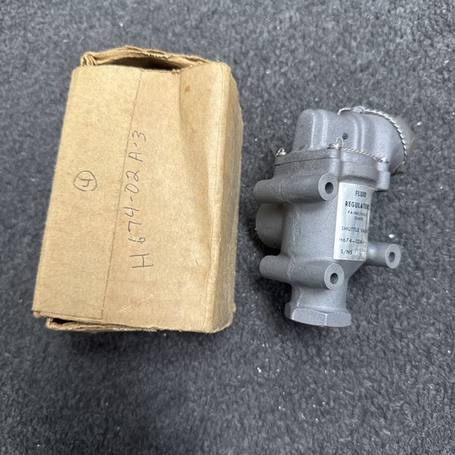 H674-02A-3 Cessna T310R Fluid Regulators De-ice Shuttle Valve NOS New 
