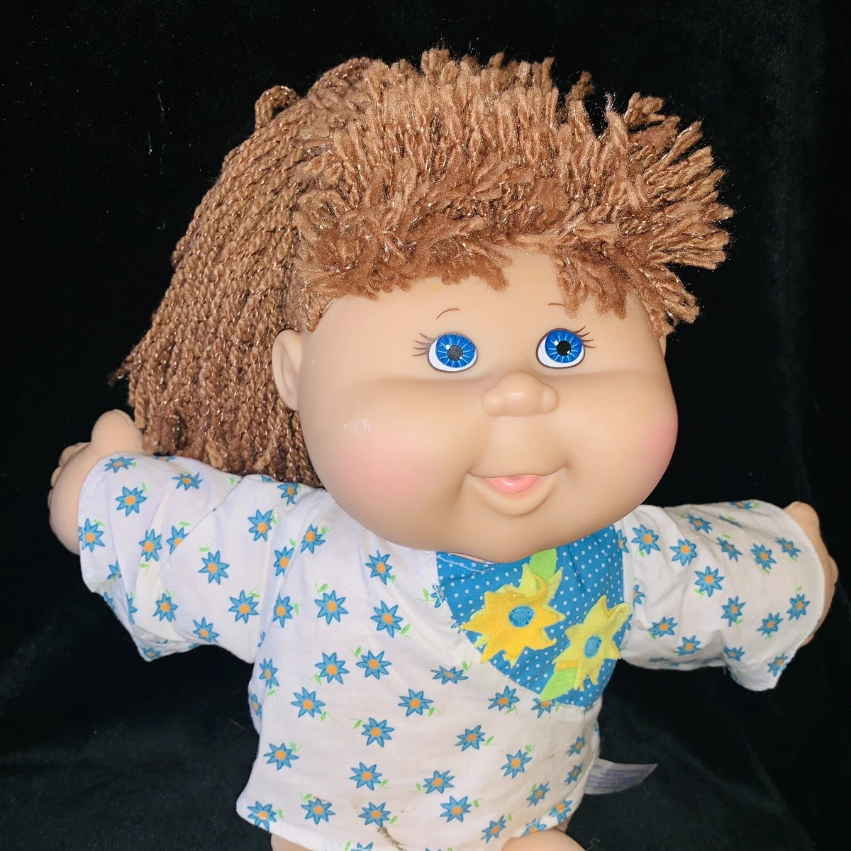 Cabbage patch doll brown hair hotsell blue eyes