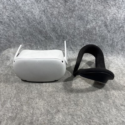 Oculus Meta Quest KW49CM VR Headset - Headset ONLY! - READ - No Controllers