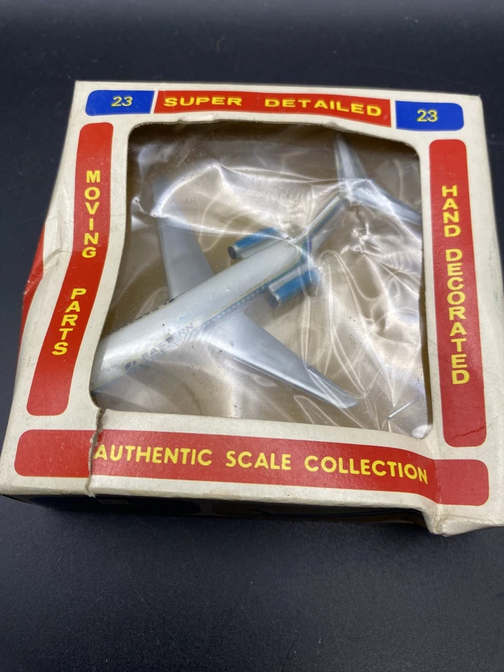 Miniaviones Douglas DC 9 Eastern Bachmann 23 Hong Kong escala 1:290 Foto 2 de 4