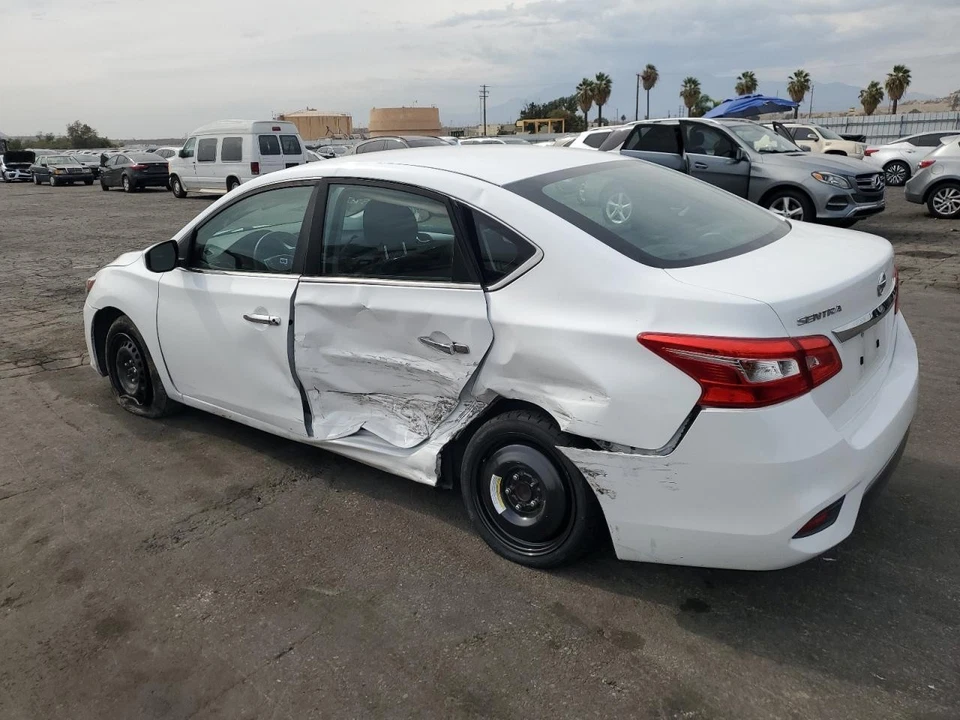 Capó usado se adapta a: Nissan Sentra 2017 grado A Foto 3 de 4