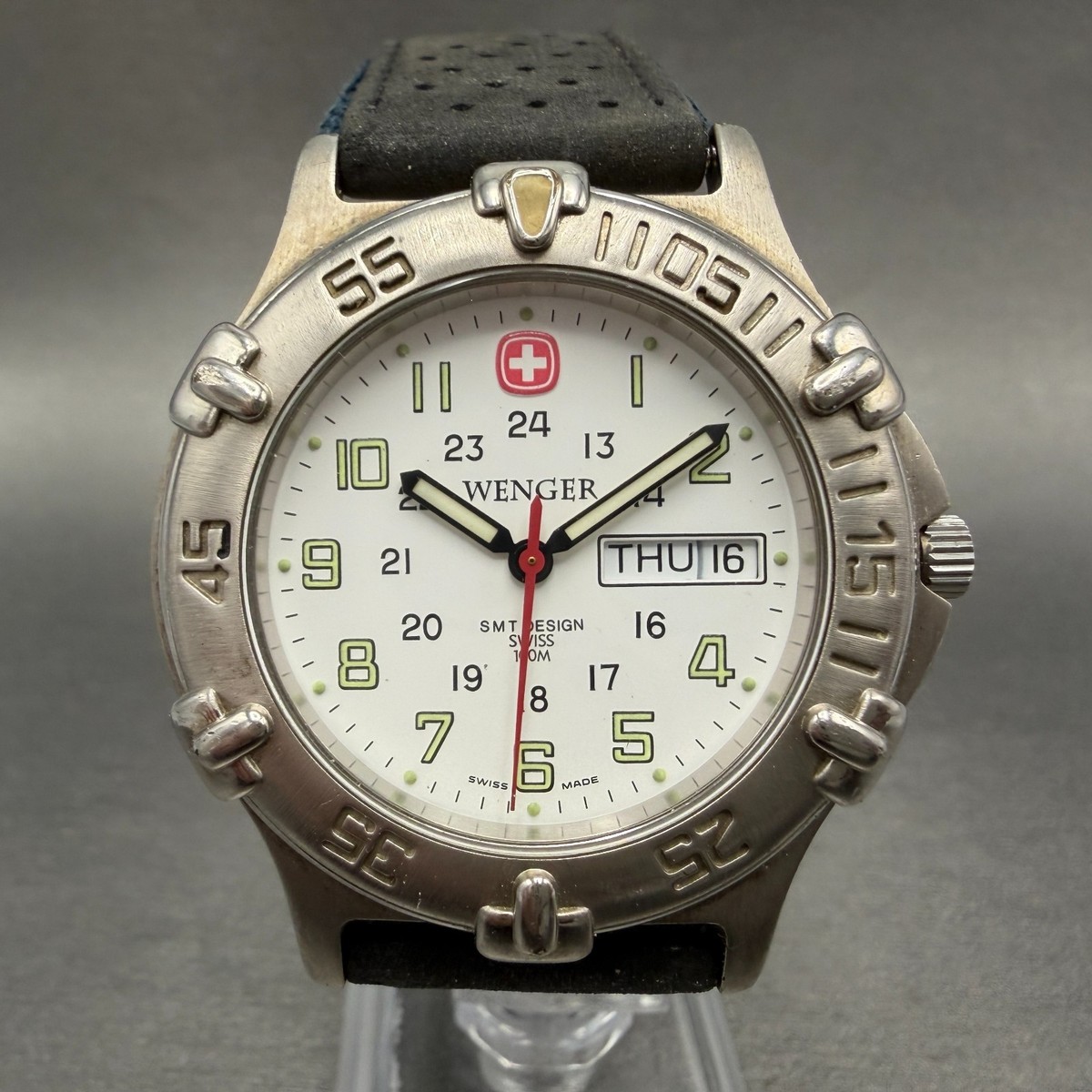 Wenger SMT Design Two-Tone Day/Date 40mm Swiss Watch w/ White Dial 096.0685 Wenger Dive Watch Men 40mm White Dial Silver Tone Daydate  main image 3
