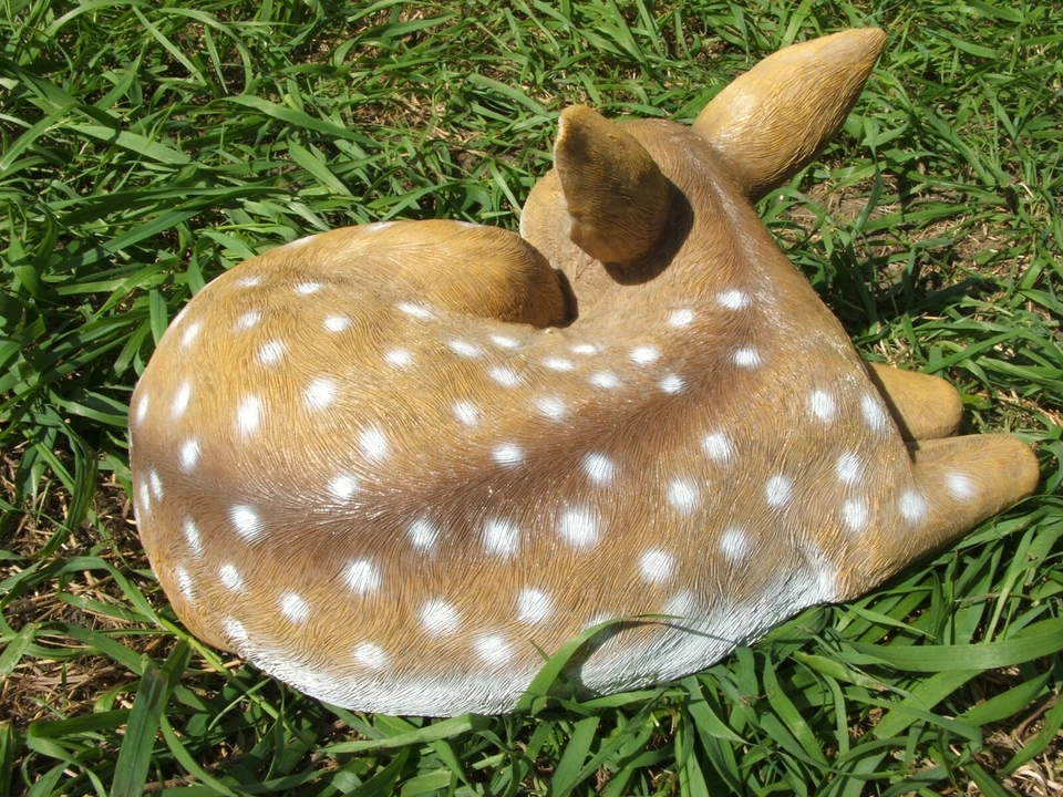 Latex Mould / Mold for a Large Laying Deer. - Image 2 of 2