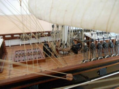 Billing Boats Cutty Sark 1:75 - set of 759 walnut wooden blocks