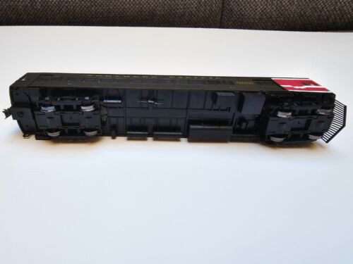 Walthers 932-6283 Northern Pacific #B-3 EMC Gas Electric - Picture 7 of 11