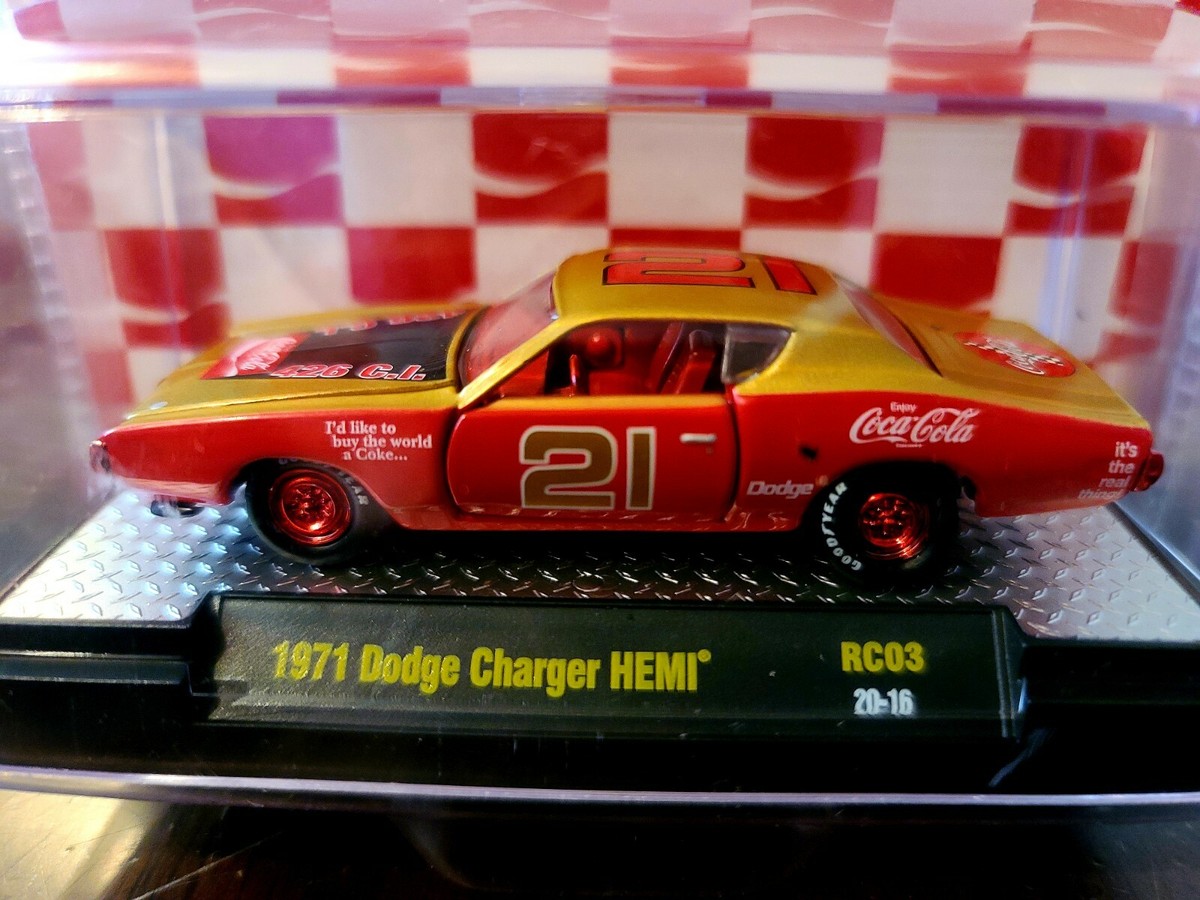 M2 Machines Coca Cola 1971 Dodge Charger HEMI RC03 *CHASE* 1 of