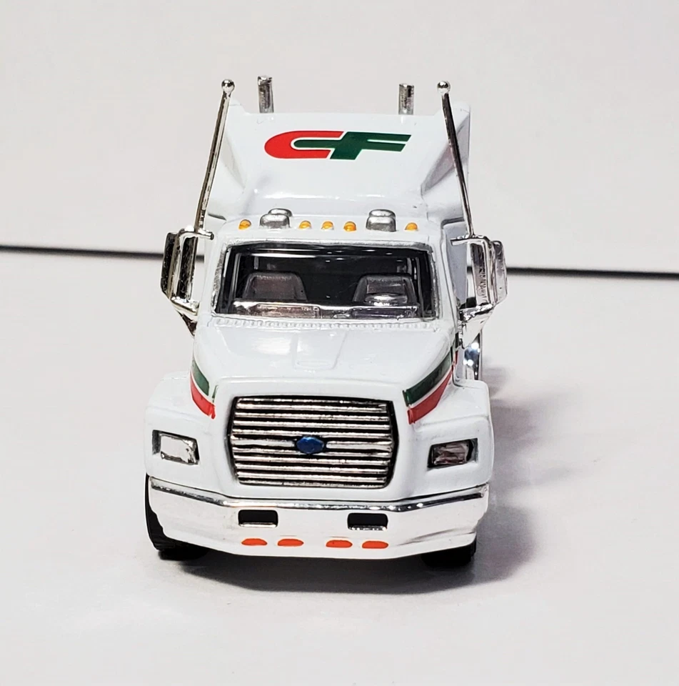 Matchbox Consolidated Freightways Ford Aeromax Tractor Trailer DYM38008 - Image 3 of 4