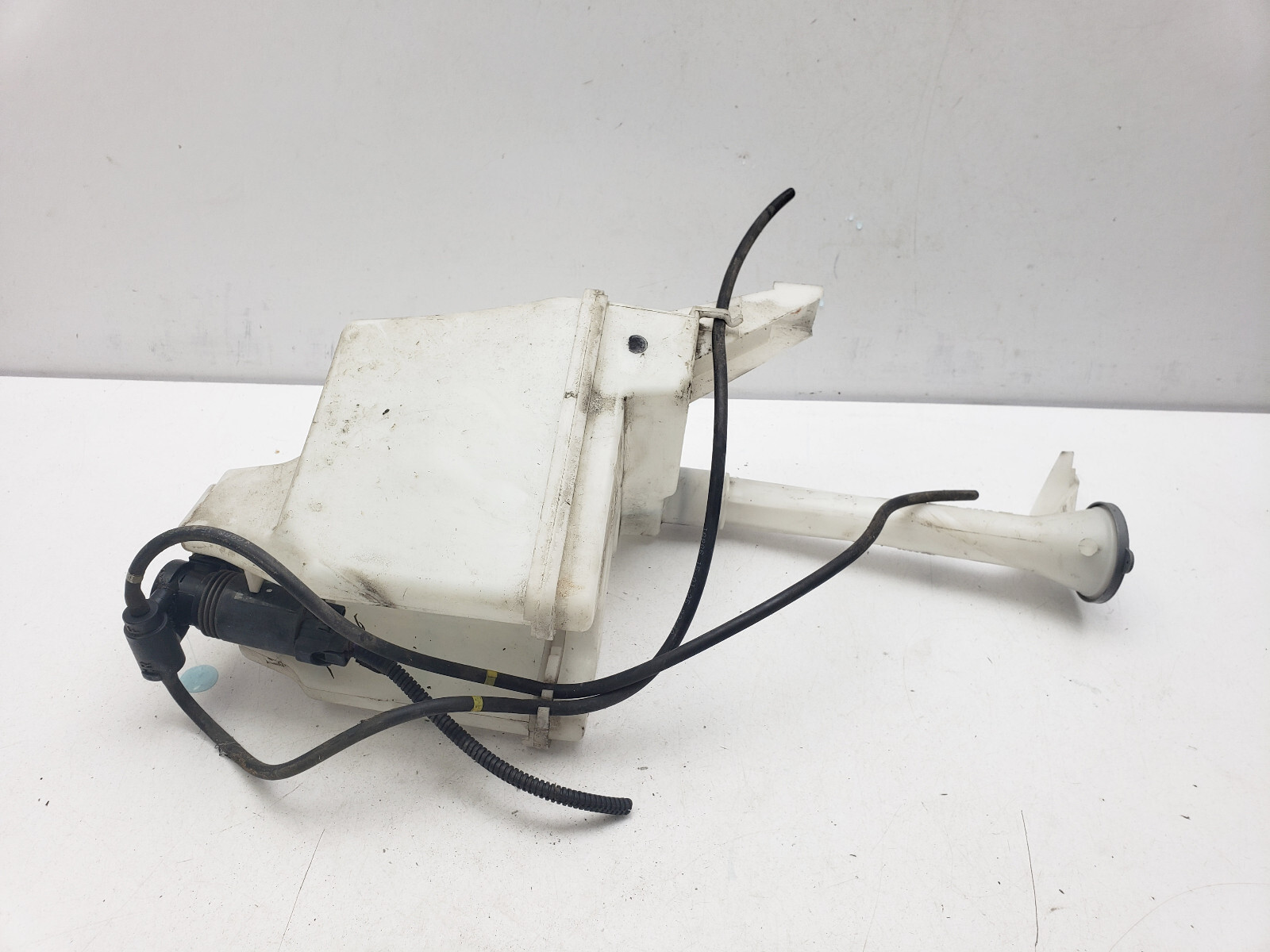 NISSAN JUKE F15 FRONT WINDSCREEN WASHER BOTTLE TANK 2015 eBay