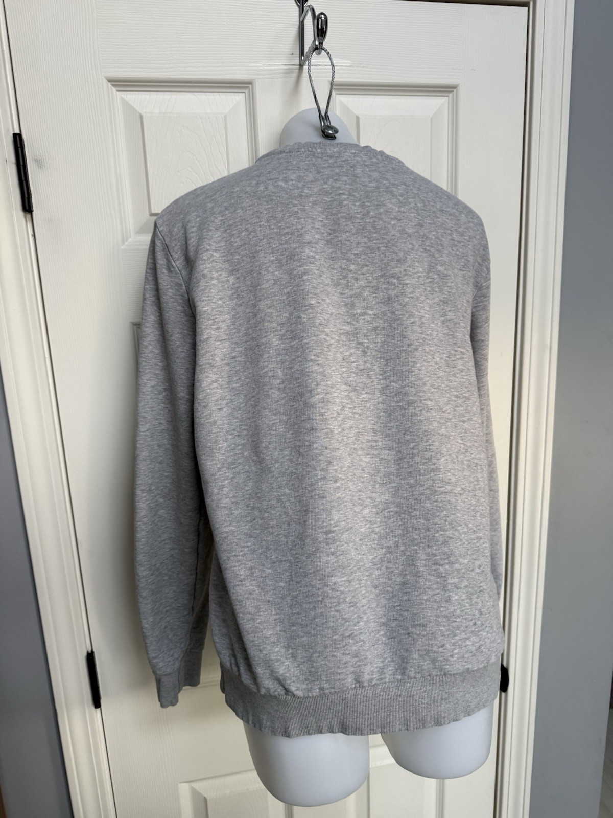 H&M DIVIDED Gray Sweatshirt Long Sleeve HEADPHONES SMILEY MUSIC Pullover Women M thumbnail 5