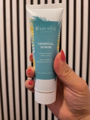 75 ml Kueshi Naturals Tropical Scrub Körperpeeling Pineapple & Coconut Duft