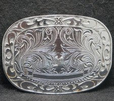 XC25139 VINTAGE 1970s FLORAL ARTWORK UNISEX FASHION SILVERTONE BELT BUCKLE