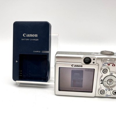 Canon IXY DIGITAL 40 Ai AF Compact Digital Camera with Accessories