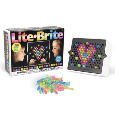 Lite Brite Mini 3.5'' Includes 4 Templates 85 Colored Pegs NEW Batteries Included