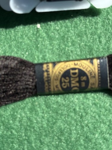 DMC Embroidery Floss Mouline Made in France 100 % Cotton #310 Black Lot (19) - Picture 2 of 4