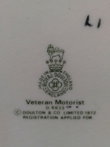 GRANDE ROYAL DOULTON - L'AUTOMOBILISTA VETERANO - D6633. - Foto 11 di 12
