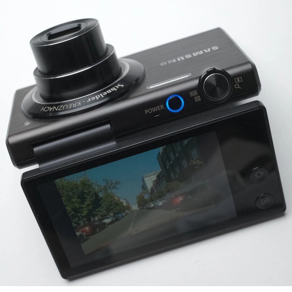Samsung MV800 Digital Camera 16.1MP 5X Optical Zoom Selfie Flip
