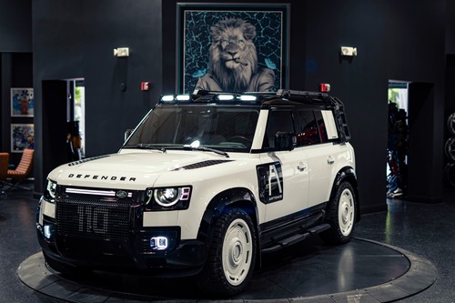 2025 Land Rover Defender 110 110 P500 X-Dynamic SE Artemis K2 V8!