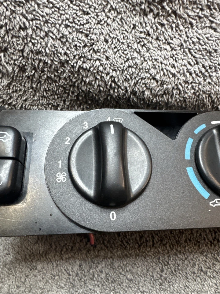 Mercedes-Benz ML430 1999-2001 AIRE ACONDICIONADO AIRE ACONDICIONADO CLIMA CONTROL DE TEMPERATURA OEM Foto 3 de 4