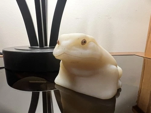 FENTON glass custard glass frog figurine hand painted signed lisa w.