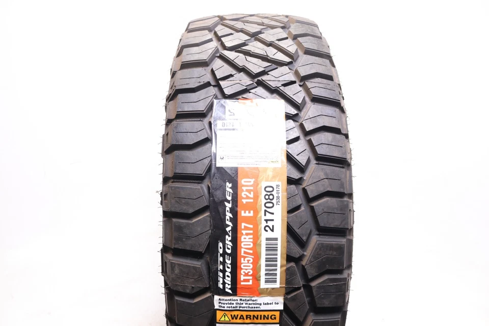 Pinza Nitto Ridge Despegue LT 305/70R17 - 121/118Q - 16/32 Sin Reparaciones Foto 2 de 4