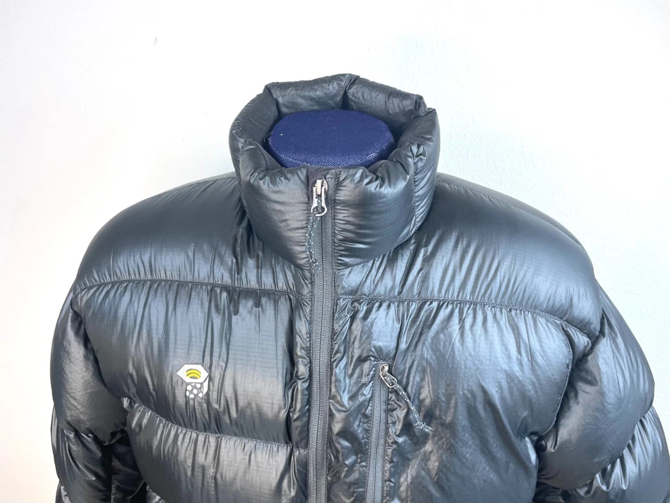 Chaqueta negra acolchada Mountain Hardwear para hombre 90 % plumón/10 % pluma talla L Foto 4 de 4
