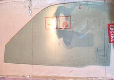 Cristallo porta ant dx Ricambio NUOVO ORIGINA TOYOTA  HILUX 1988-1994 6811189120