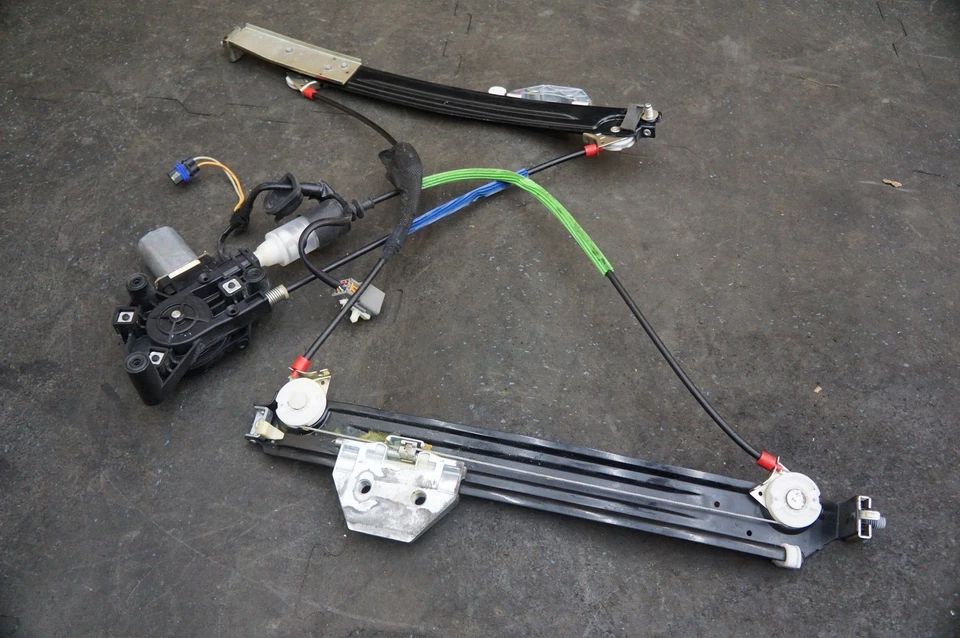 Rear Right Door Window Regulator Motor AD43-542700-AB Aston Martin Rapide 2010 - Image 3 of 4