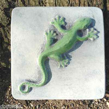 Lizard Mold on base gecko plastic concrete plaster mould 7.75" x 7.75" x 1" deep