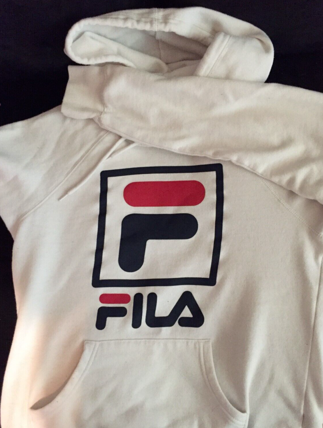 Felpa con cappuccio Fila taglia S uomo bianca con logo Fila blu e rosso sul davanti manica lunga