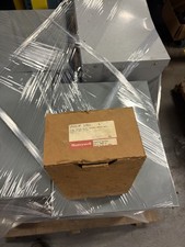 NEW 3 WAY MIXING VALVE HONEYWELL V5013F1061 2-1/4"