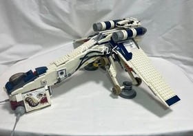 LEGO 10195 AT-OT Walker & Republic Dropship Star Wars Set 8 Minifigures