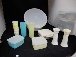 Tupperware Vintage Bundle Large Cake Box S & P. Small Boxes Tumblers