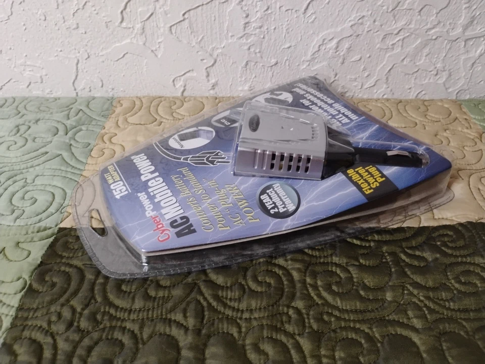 CyberPower CPS140BI DC to 3-prong AC Mobile Power Inverter Converter - Image 4 of 4